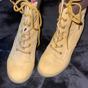 Heeled Lumberjack boots